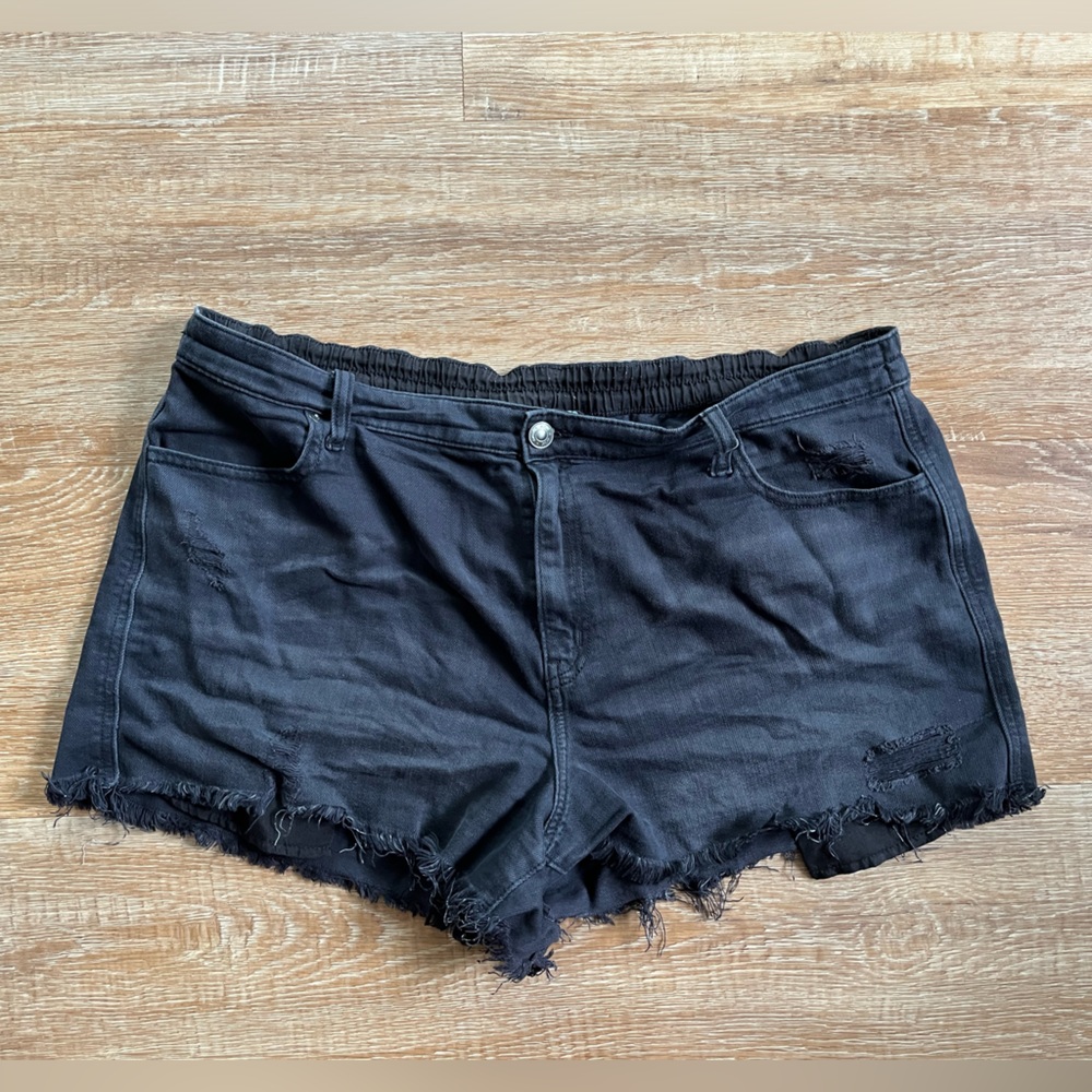 Aerie distressed black shorts